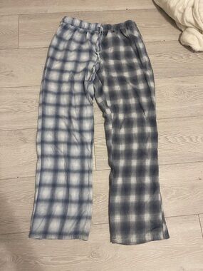 Aeropostale Blue and Gray Plaid Pajama Pants